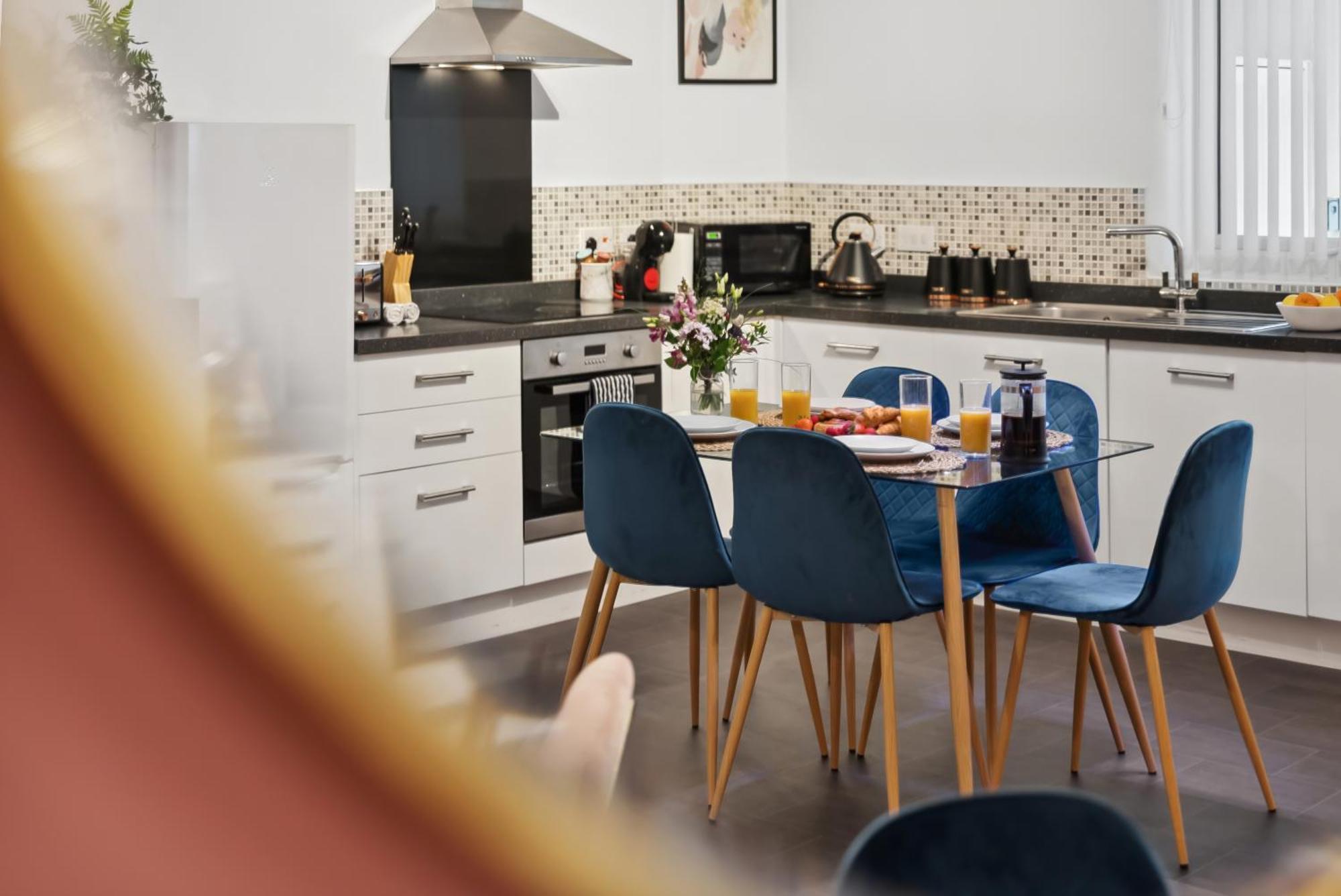סירנססטר Corinium Lodge - Town Centre Apartment מראה חיצוני תמונה