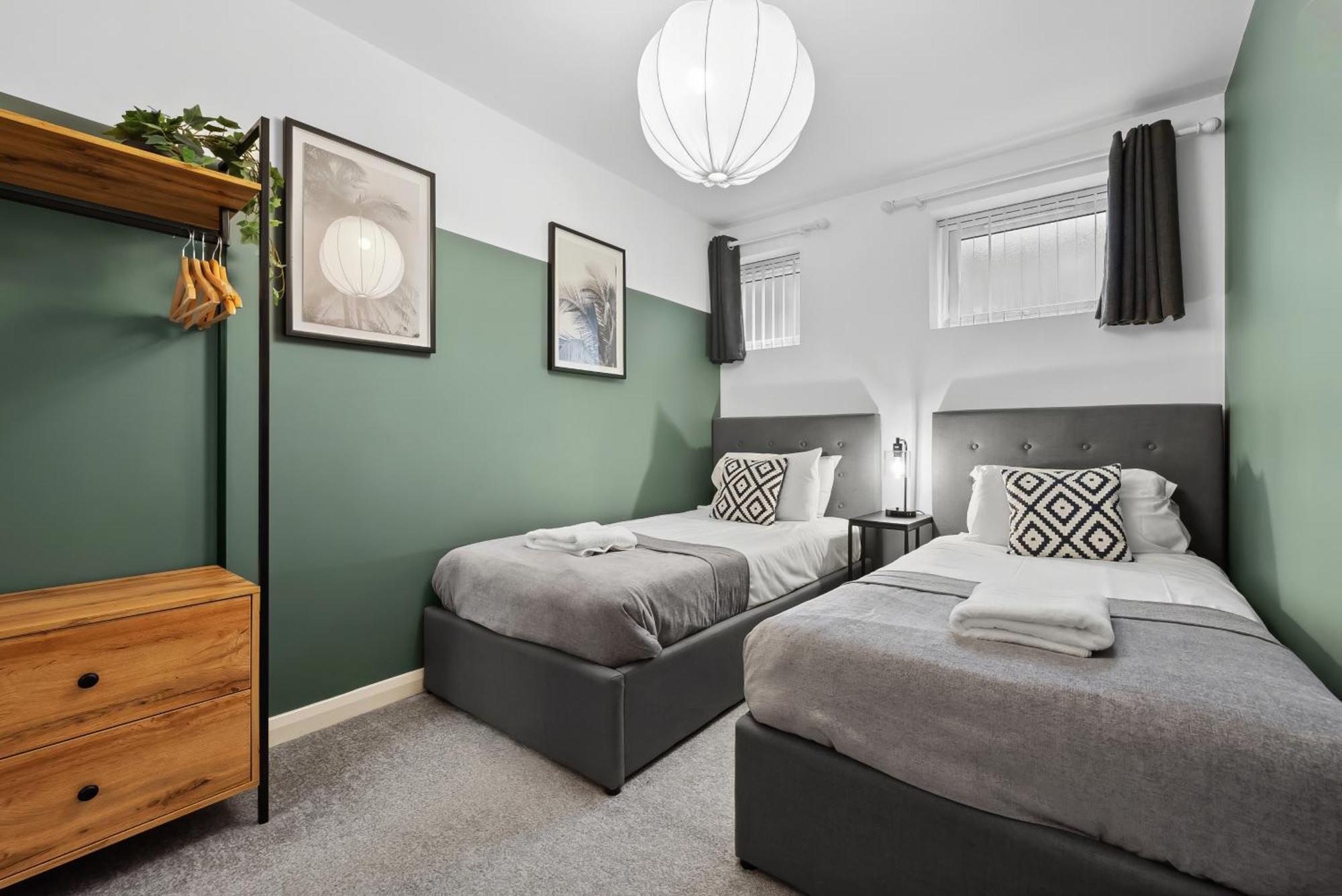 סירנססטר Corinium Lodge - Town Centre Apartment מראה חיצוני תמונה